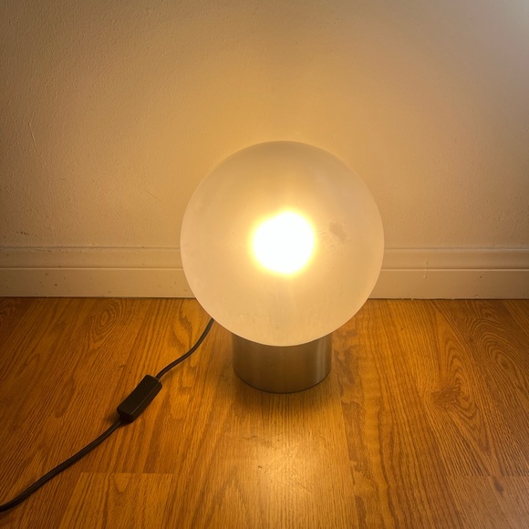 SPHERE TABLE LAMP w/ BRUSHED BRASS BASE — CB2